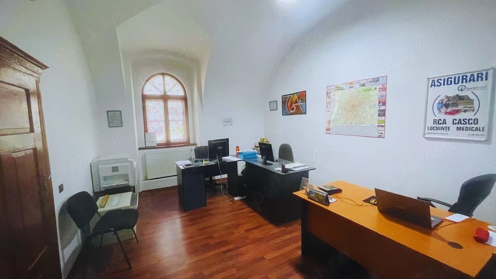 Spațiu de birouri în Piața Unirii vedere directă spre Domul Catolic | 42 mp | 129.000 EUR